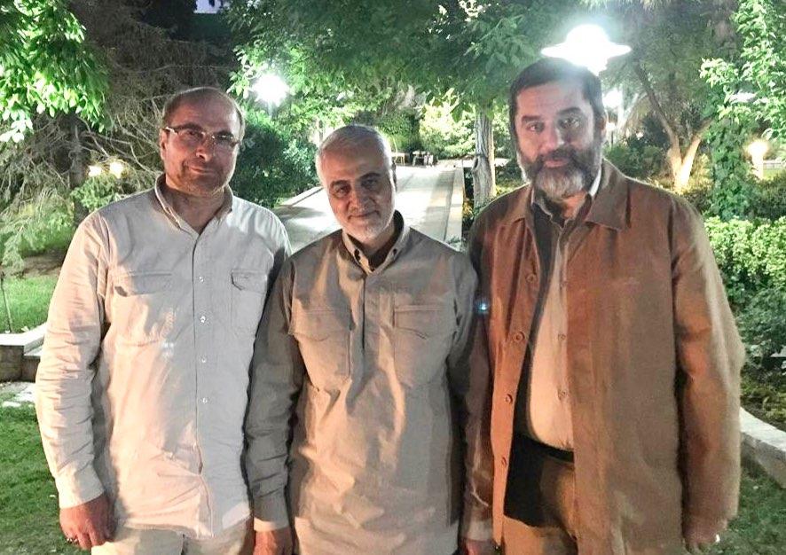 ما خواب بودیم و او جانش را برای انقلاب داد