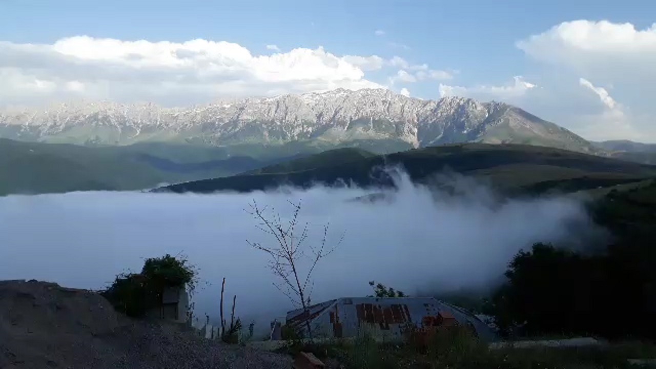 روستای زیبای &laquo;رجه&raquo; در میان ابرها + فیلم