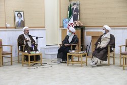 حجت الاسلام و المسلمین خاتمی امام جمعه زنجان/ حجت الاسلام نیارکی رییس کل دادگستری حجت الاسلام و المسلمین خاتمی امام جمعه زنجان/ حجت الاسلام نیارکی رییس کل دادگستری