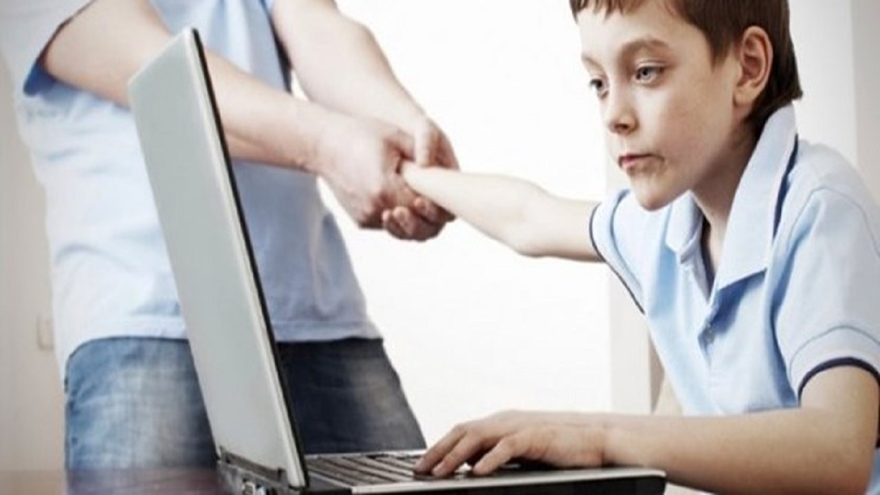 آیا شما به اینترنت اعتیاد دارید؟