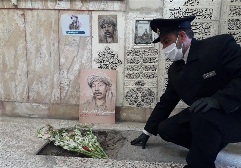 مقبره شهید نسیم افغانی در حرم رضوی 