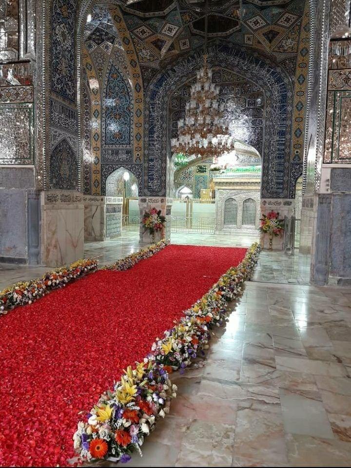 گل آرایی حرم امام رضا(ع)