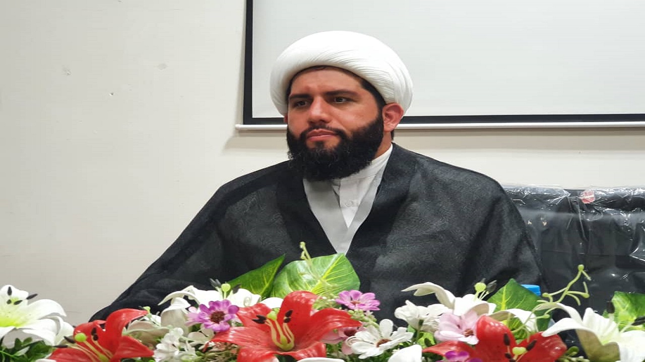 خدمت، شناسنامه مدیران