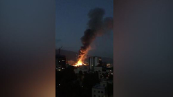 آتش سوزی در علفزار خشک مجاور زندان قزل حصار + فیلم