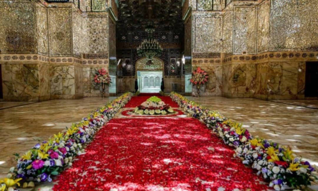 مسیر بهشت تا خانه شاه خراسان گلباران شد