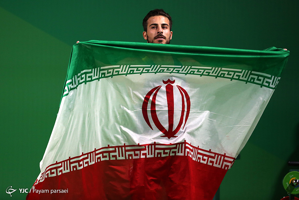 //واکنش فدراسیون وزنه برداری به پاداش&zwnj;های پرداخت نشده رستمی؛ فعلا پاسخ نمی&zwnj;دهیم!