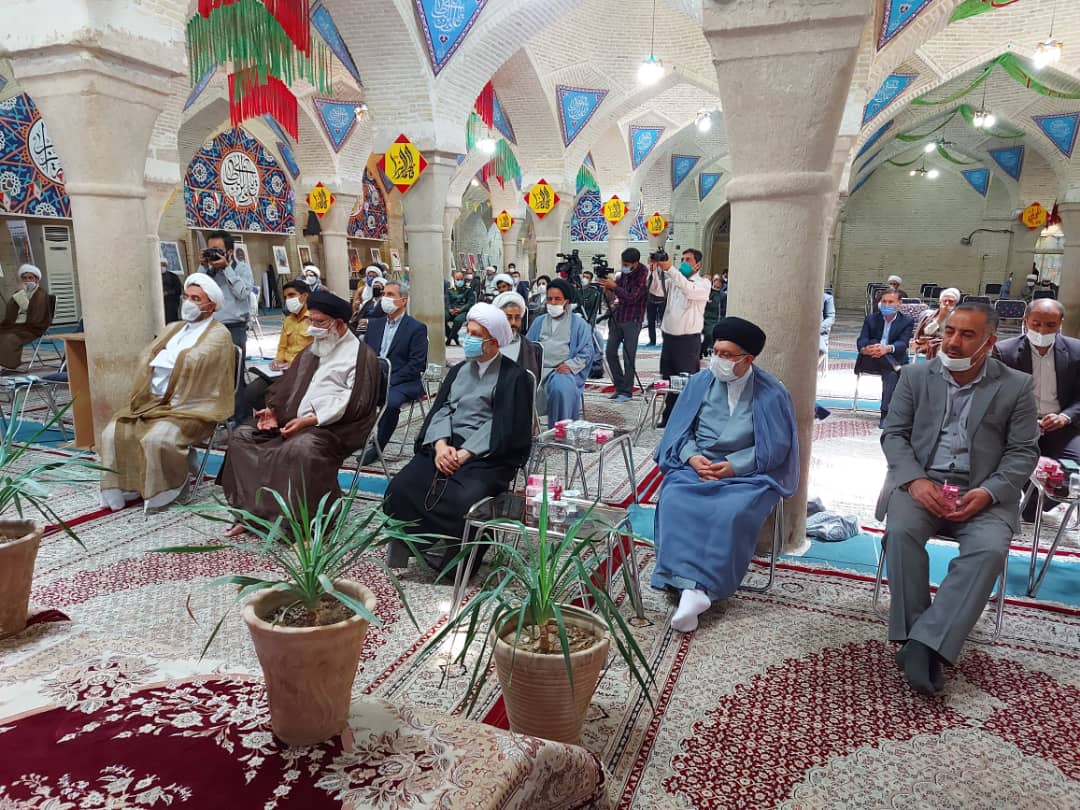 بت بزرگ آمریكا در ذهن‌ها شكسته شود