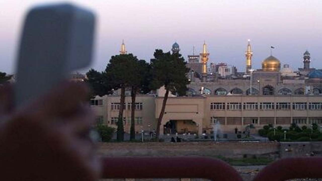زیارت «امام رضا (ع)» از راه دور قبول است؟