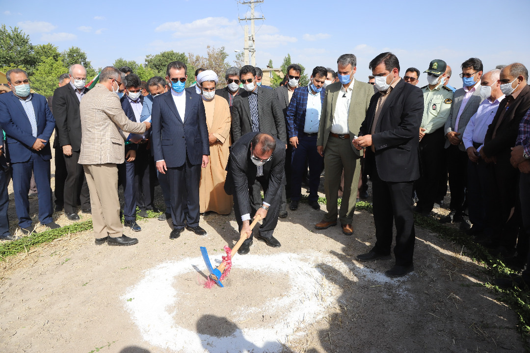 آیین کلنگ زنی ایستگاه راه آهن شهرستان مرودشت