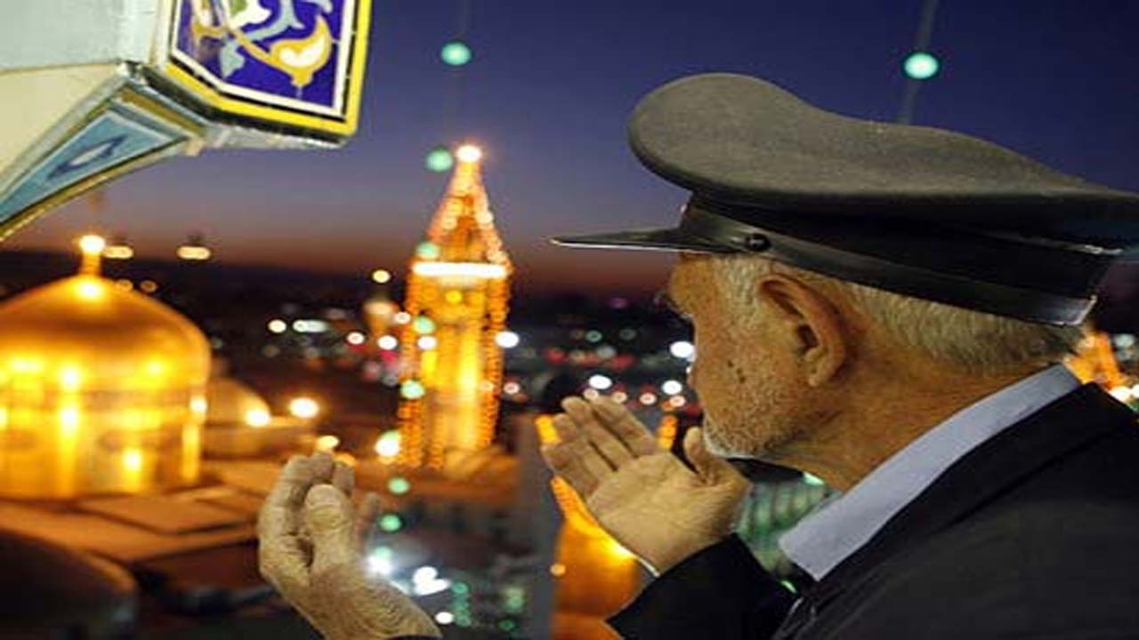 روایت خواندنی از خادمی که ۷۲ سال بدون غیبت نقاره زد + تصاویر