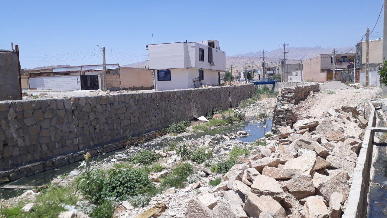 وضع نامناسب کانال فاضلاب در گچساران + فیلم