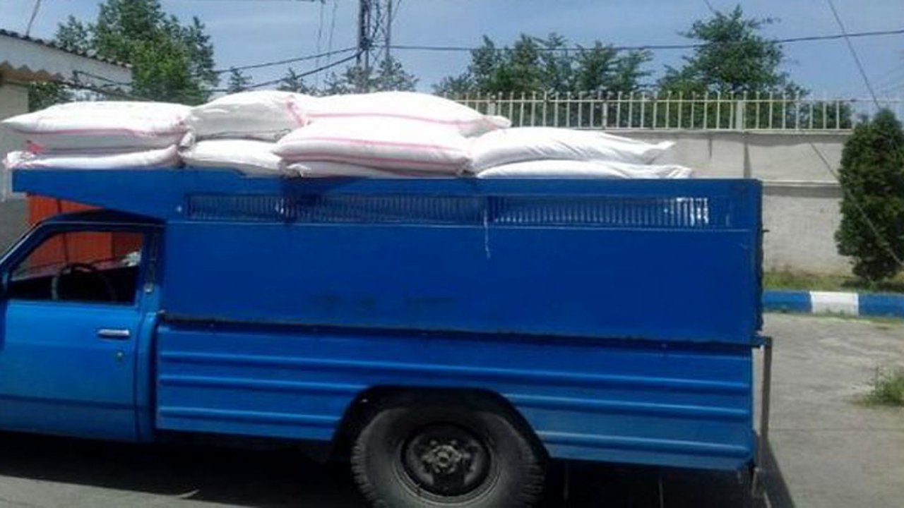 توقیف خودروی حامل آرد قاچاق در گلوگاه