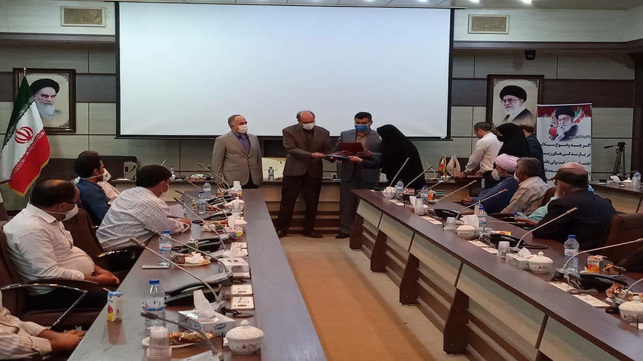 تجلیل از خادمان کرونا در قزوین