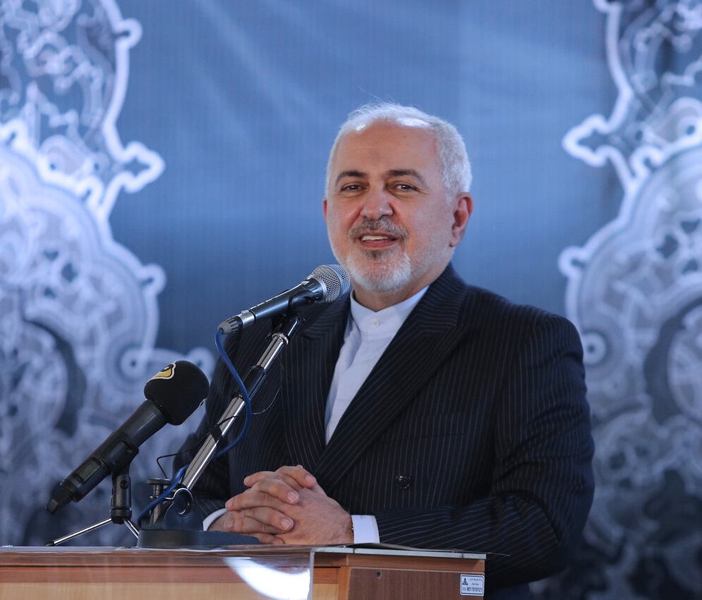 همکاران من همه توهین‌ها را به جان می‌خرند