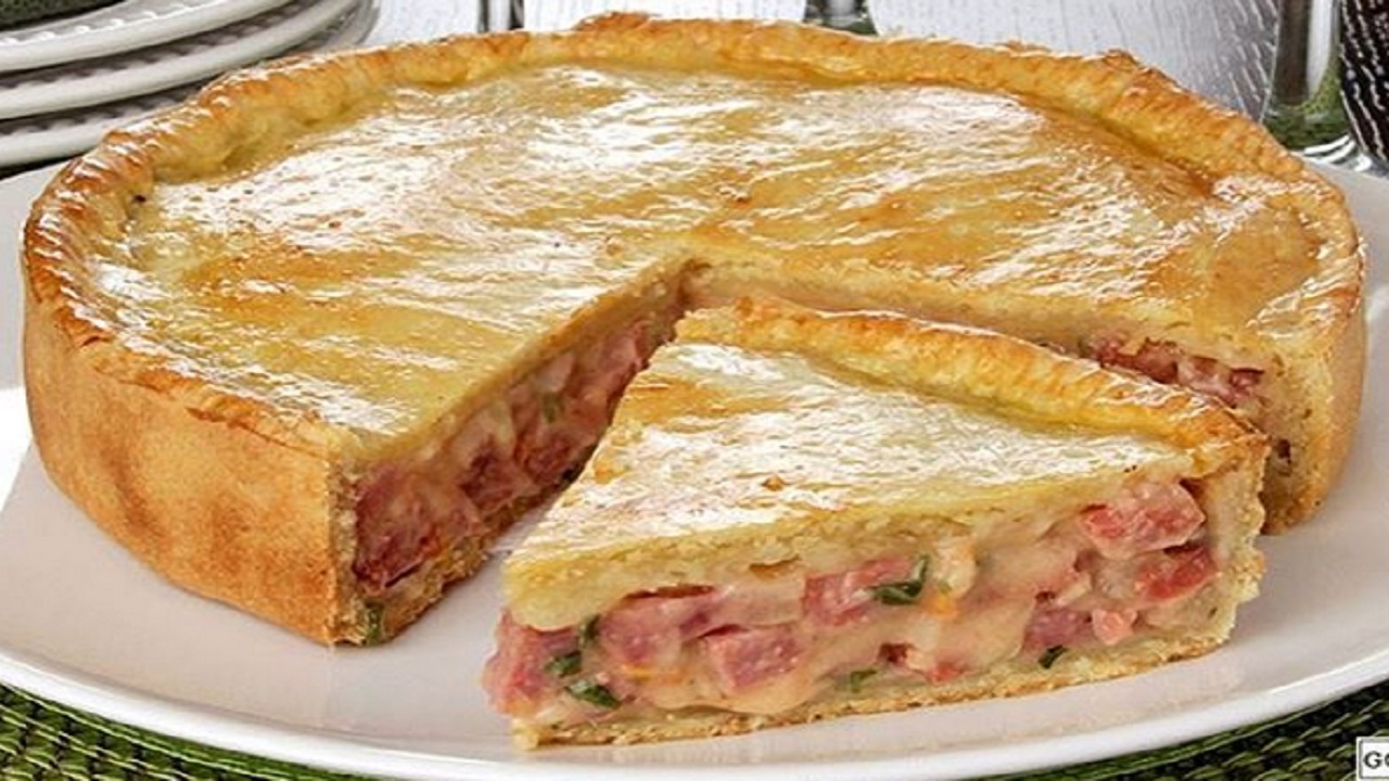 طرز تهیه پای پپرونی با پنیر خامه‌ای