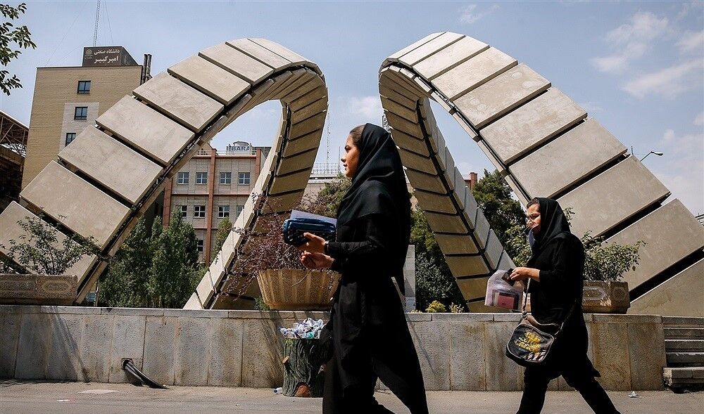 اعطای بورس تحصیلی به دانشجویان مناطق محروم