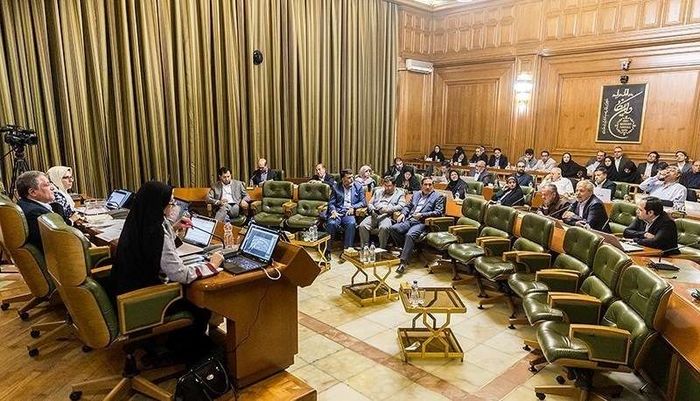 حمایت اعضای شورای شهر برای خرید ۱۲۰ اتوبوس از ایران خودرو/ مشتری پای معامله است، تعلل نکنید