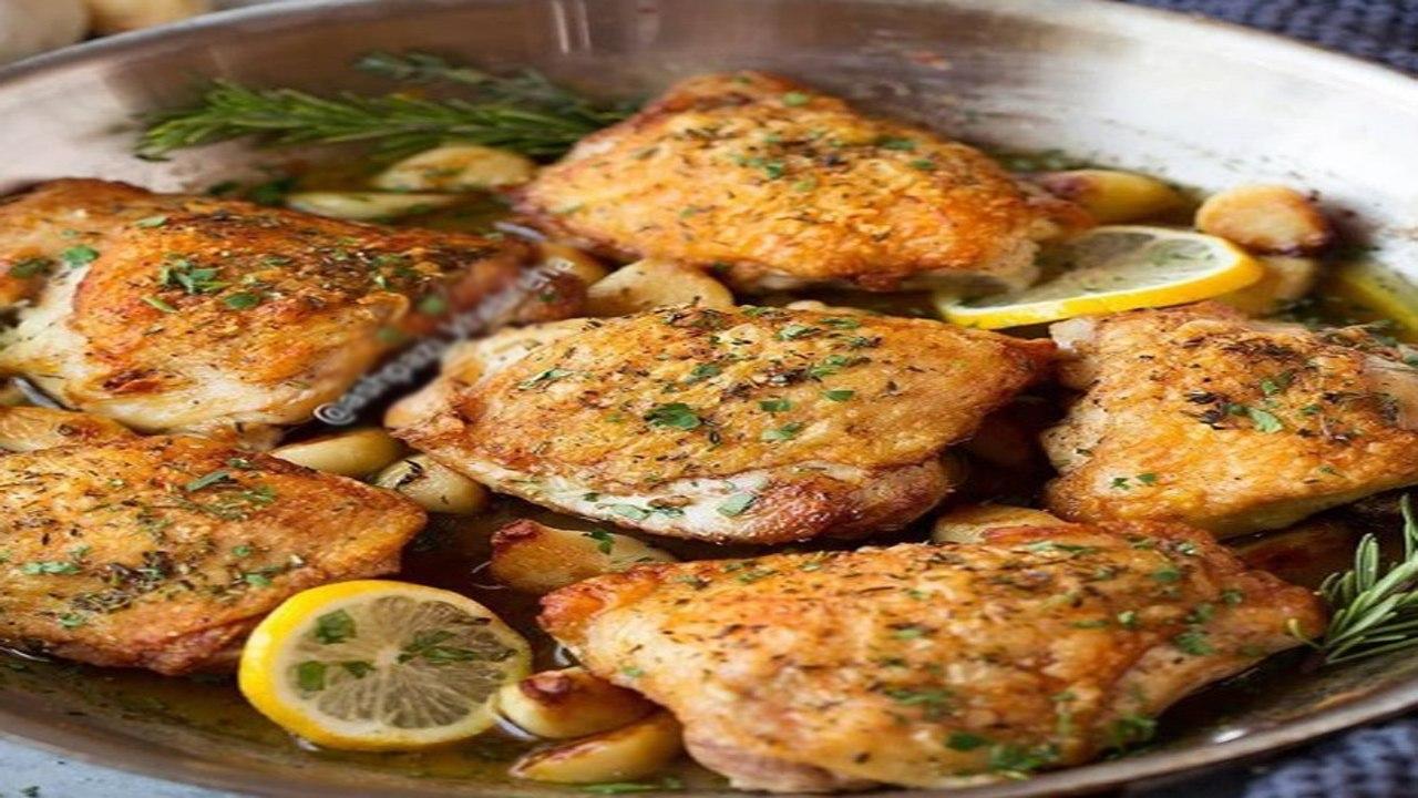 طرز تهیه مرغ با سس سیر و رزماری