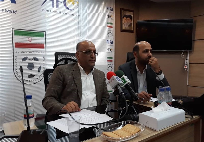 نورشرق: نمایندگان حقوقی باشگاه‌ها قرارداد بازیکنان را امضاء کنند