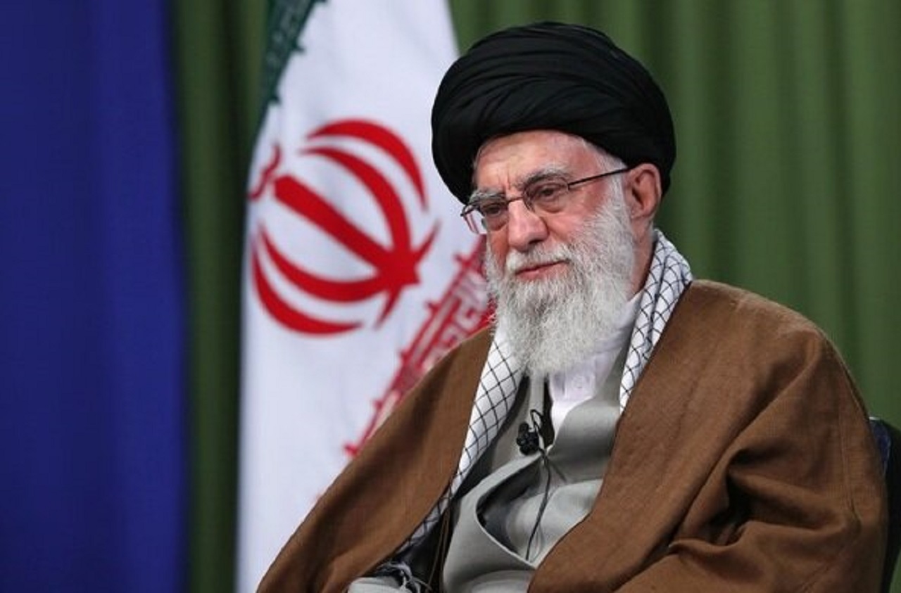 تفریح کردن مانند روغن‌کاری اجزای یک کارخانه باید به حرکت کلی جامعه کمک کند