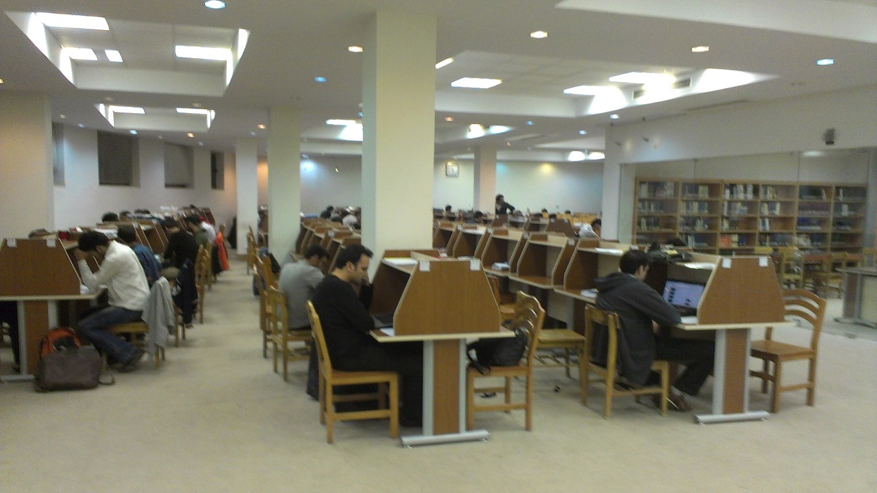 بسته شدن سالن مطالعه کتابخانه عمومی بیرجند