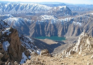 ۴۰ درصد آب کشور از رشته کوه‌های زاگرس تامین می‌شود