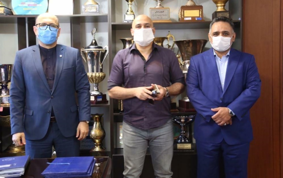 منصوریان طلب ۲ میلیارد تومانی خود از استقلال را بخشید