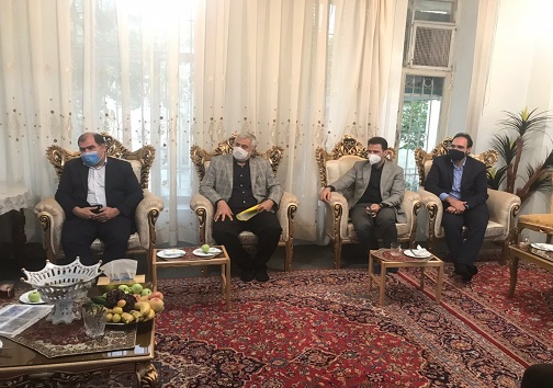 حضور استاندار کرمانشاه در منزل پیشکسوتان وزنه برداری