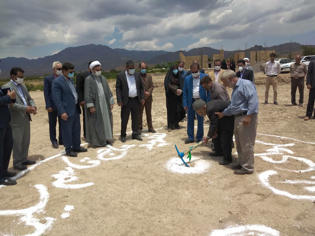 کلنگ زنی مدرسه «سردار سلیمانی» در روستای گنجان