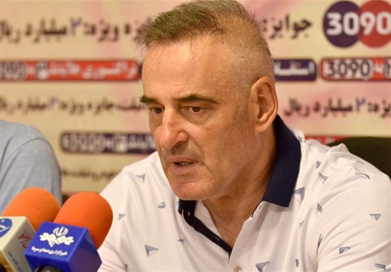 غیبت سرمربی ذوب آهن در نشست خبری