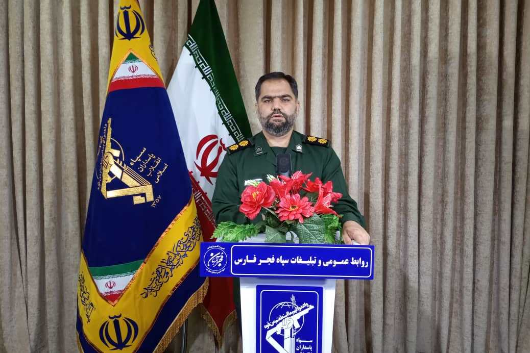 اهدای هزار سری جهیزیه و ۲ هزار بسته لوازم التحریر به اقشار محروم