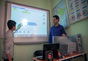 اتصال ۵۲۰ مدرسه در کردستان به اینترنت پرسرعت
