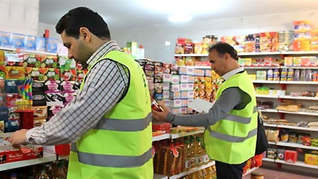 نصب برچسب قیمت بر روی کالا‌ها الزامی است/ اجرای پویش بدون قیمت نخریم در سمنان