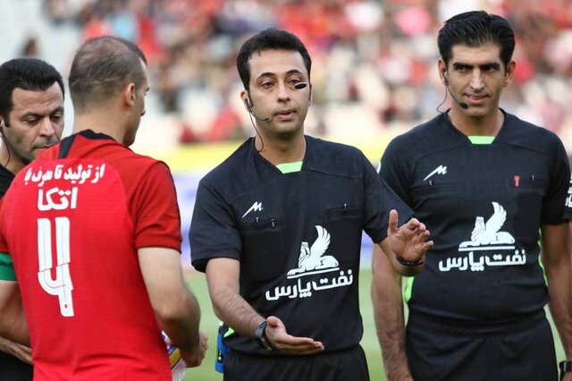 بنیادی فر: بازیکنان برای اعتراض به سمت داور‌ها نروند