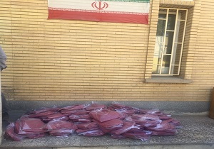 توزیع کیسه‌های مخصوص جمع‌آوری پسماند‌های بیماران کرونایی