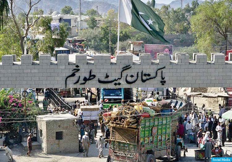 روند صادرات افغانستان به پاکستان از طریق گذرگاه تورخم از سر گرفته شد