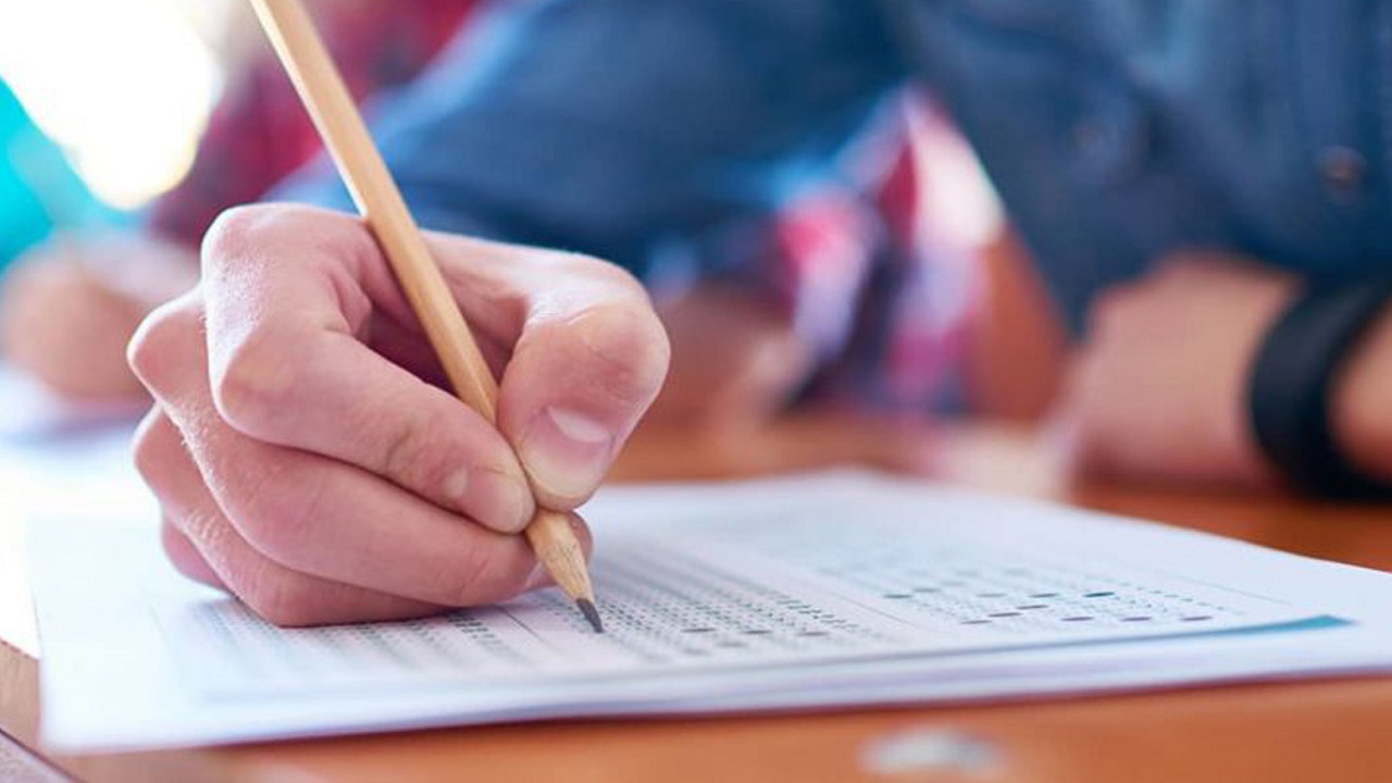 بیش از ۳ هزار دانش آموز بوشهری در آزمون مدارس نمونه دولتی رقابت کردند