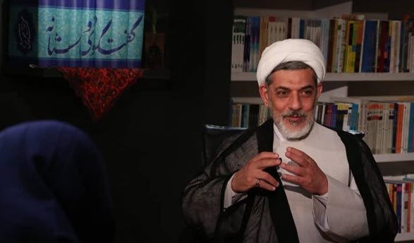 کسی حجاب را نخواهد باید چه کند؟