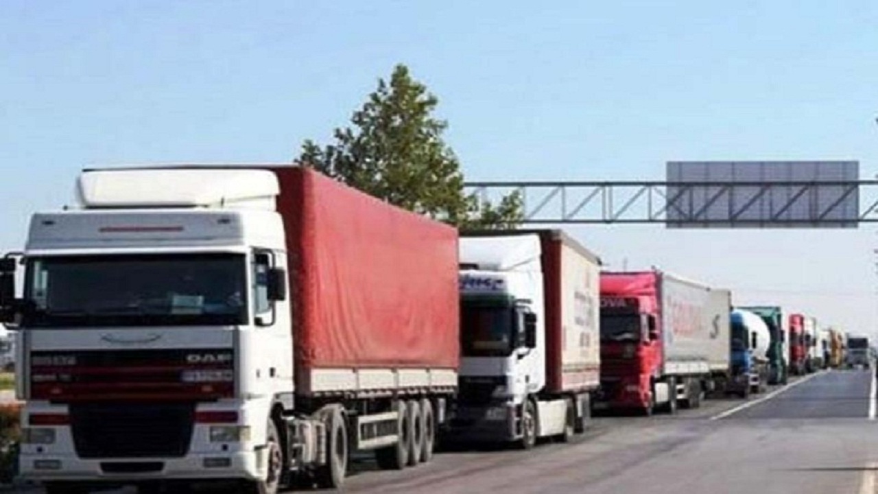 صدور ۱۹۴ هزار بارنامه جهت حمل و نقل کالا در آذربایجان غربی