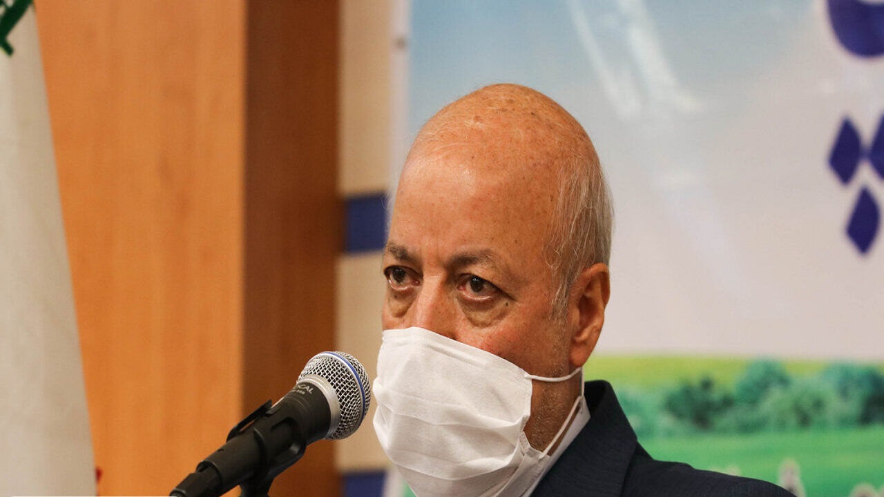 فرمانداران با اجتماعات عامل انتقال کرونا برخورد کنند
