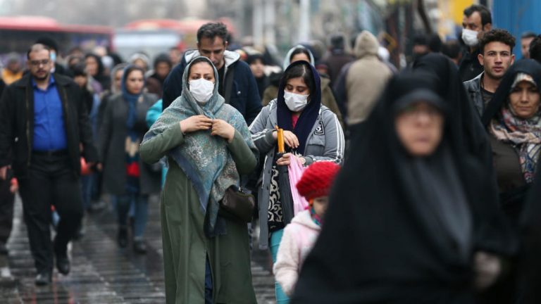 گزارش 7 صبح/در حال تکمیل///مرگ مادر در جشن ازدواج پسرش؛ماجرای عروسیهای مرگبار در ایران چیست؟////لطفا تیتر عوض نشود/// ماسک زدن