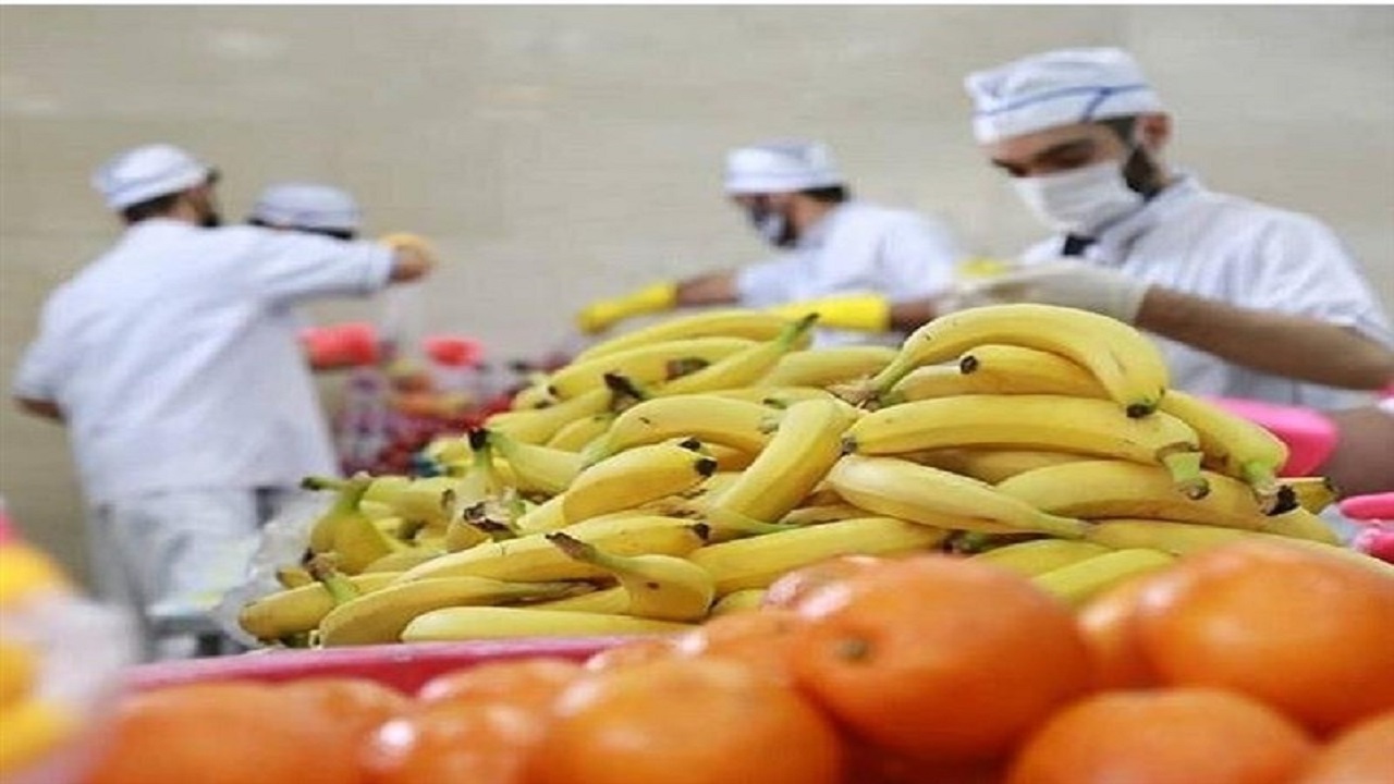 مسجدی که برای نیازمندان میوه تهیه می‌کند + عکس