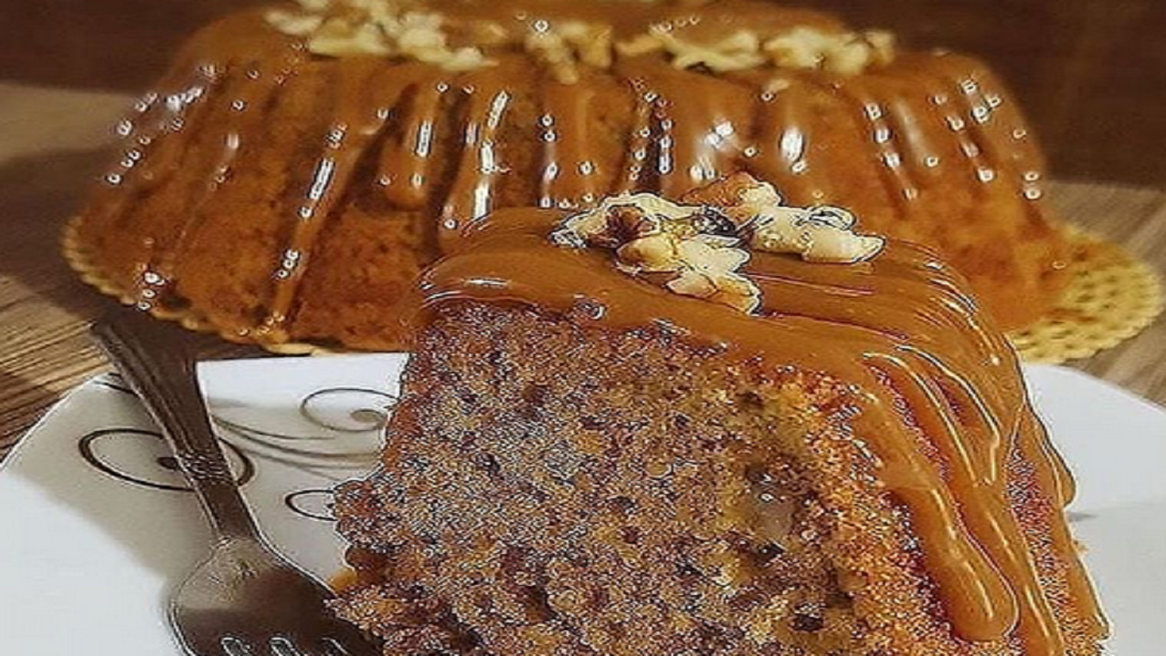 طرز تهیه کیک نسکافه بهمراه کارامل پنیری
