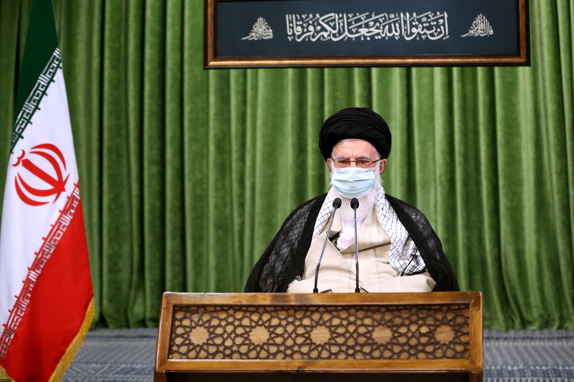 ارتباط تصویری نمایندگان مجلس شورای اسلامی با رهبر انقلاب