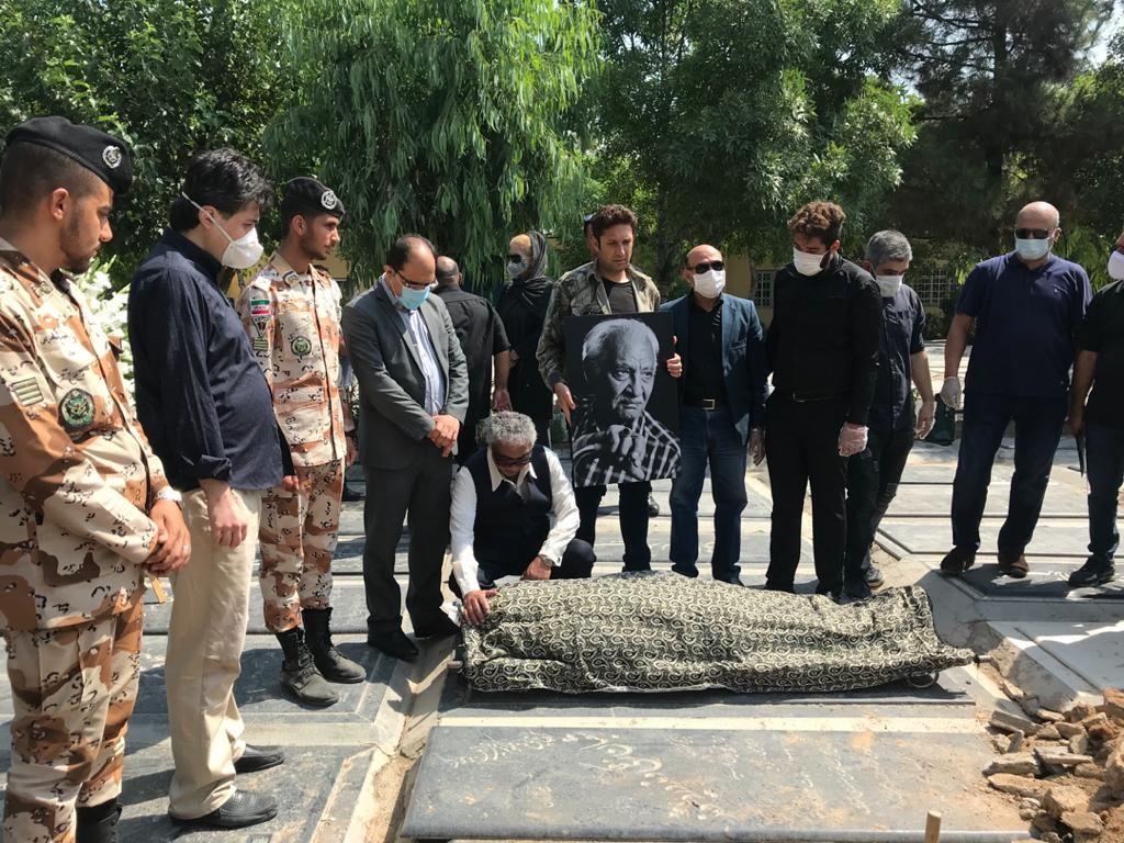 پیشکسوت سینمای ایران در بهشت زهرا (س) آرام گرفت