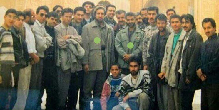 تصویری دیده نشده از حاج قاسم در کنار احمدشاه