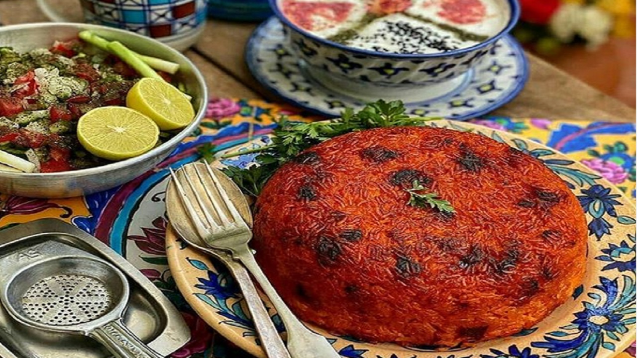 آموزش آشپزی؛ از کباب لقمه ترکیه&zwnj;ای و ﮐﻮﮐﻮﯼ ﻣﺠﻠﺴﯽ ﺳﻪ ﺭﻧﮓ تا کیک چوبی + تصاویر