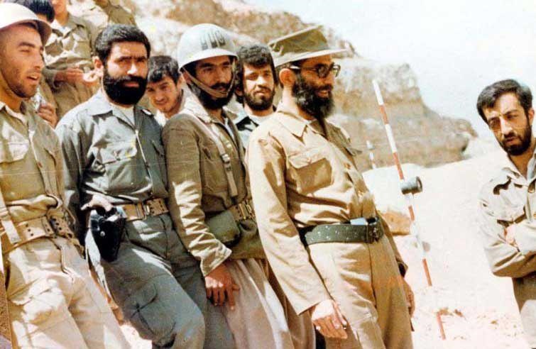 حضور رهبر انقلاب در جبهه&zwnj;های دفاع مقدس از نگاه دوربین