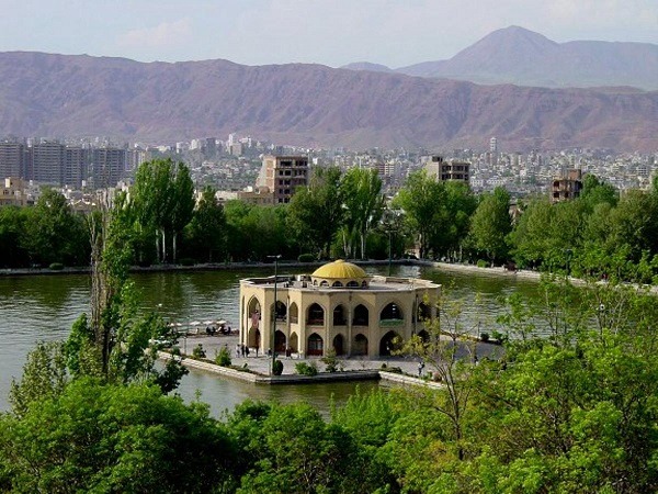 ۵۵۰ هزار گردشگر خارجی از مراکز تاریخی آذربایجان شرقی بازدید کردند