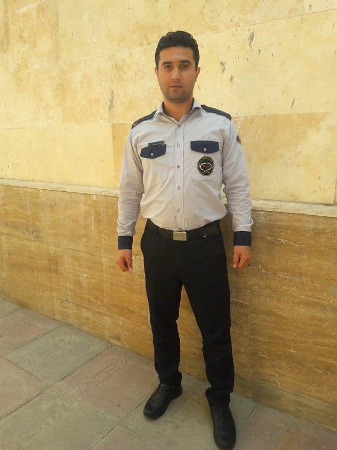 نگهبان بازار میوه و تره بار 107 میلیون تومان ارز و چک بانکی را به صاحبش برگرداند نگهبان بازار میوه و تره بار 107 میلیون تومان ارز و چک بانکی را به صاحبش برگرداند